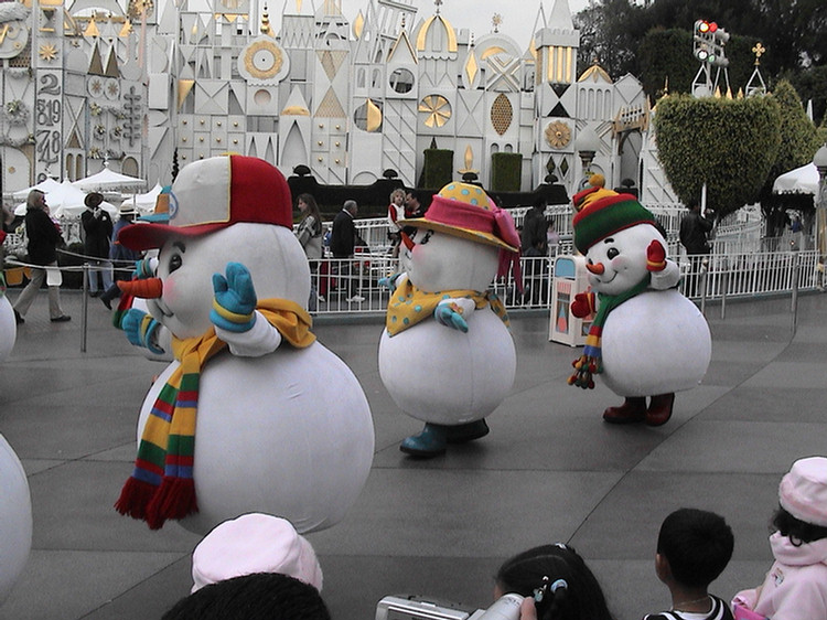 Disneyland Christmas Eve Parade 2002