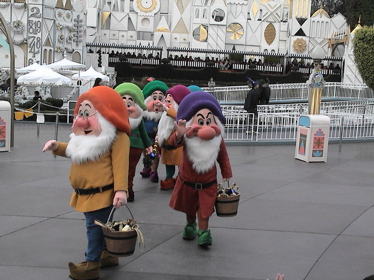 Disneyland Christmas Eve Parade 2002