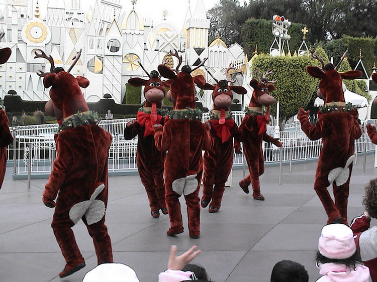 Disneyland Christmas Eve Parade 2002