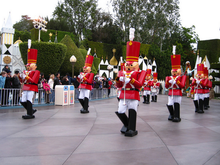 Christmas Eve at Disneyland 2008