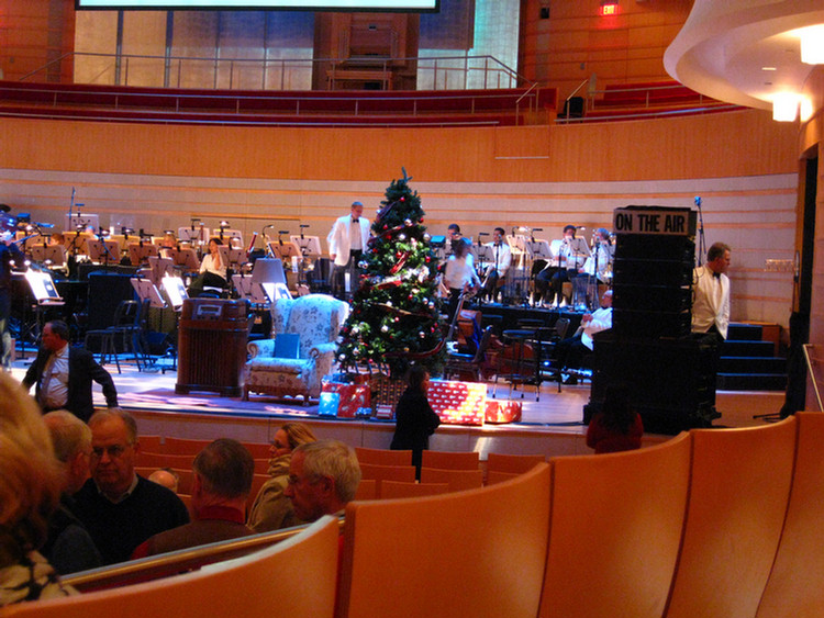 Radio Holly-Days At The Symphony Hall  2008