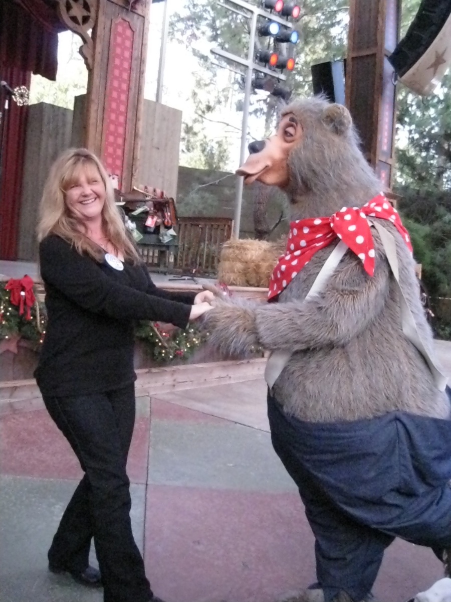 Celebrating Robin's Birthday at Diwneyland and California Adventure