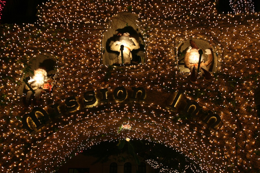 A visit to the Riverside Mission Inn with family December 2012