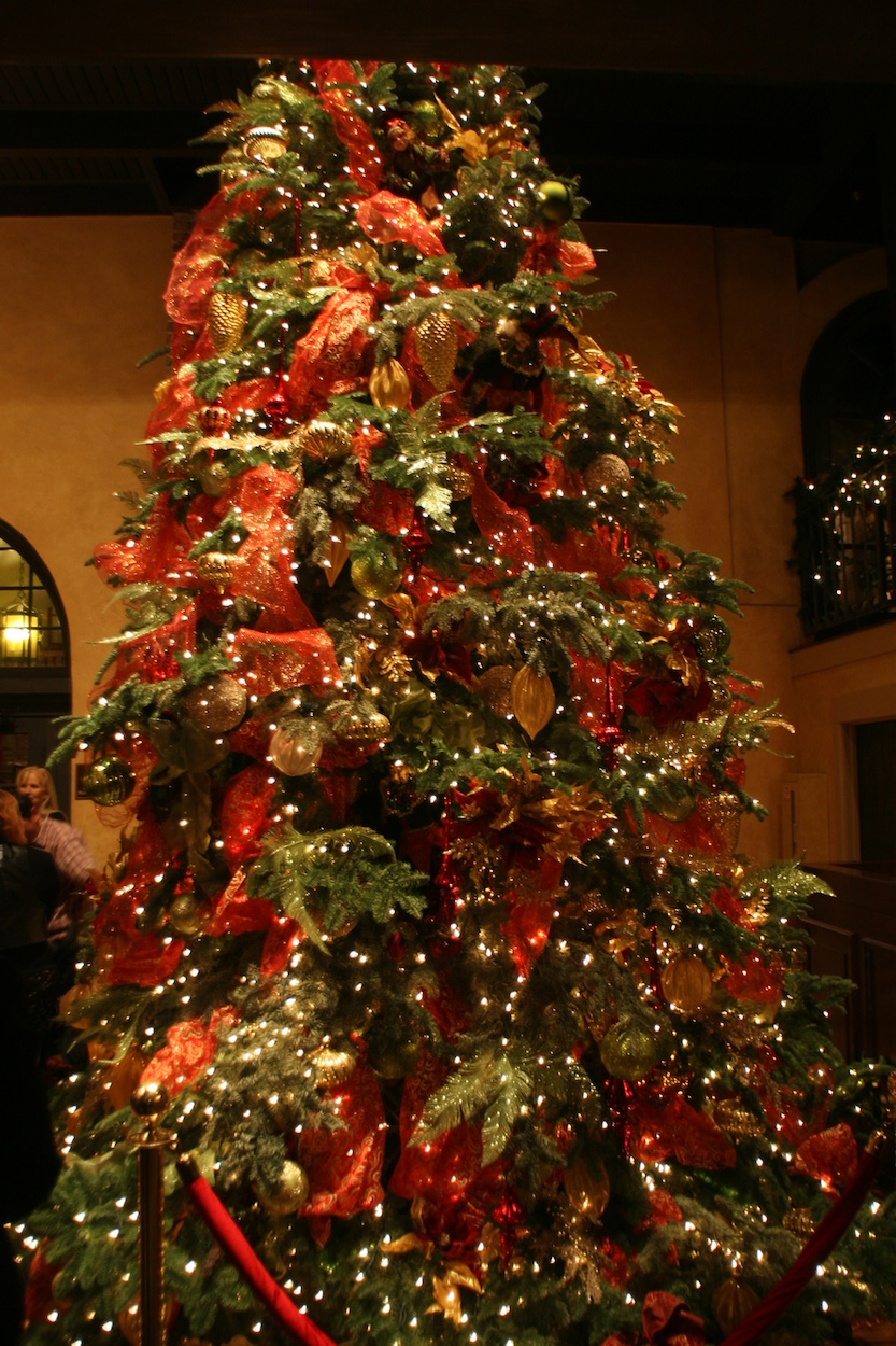 A visit to the Riverside Mission Inn with family December 2012