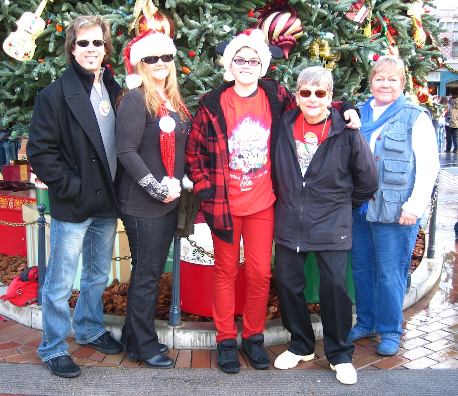 Breakfast and arrival at Disneyland Christmas Eve  2012