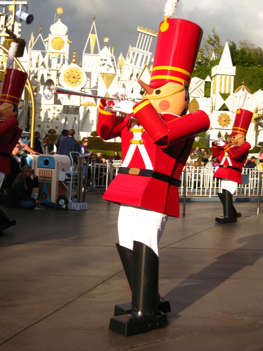 The Disneyland Christmas Eve  Parade  2012