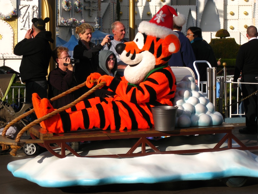 The Disneyland Christmas Eve  Parade  2012