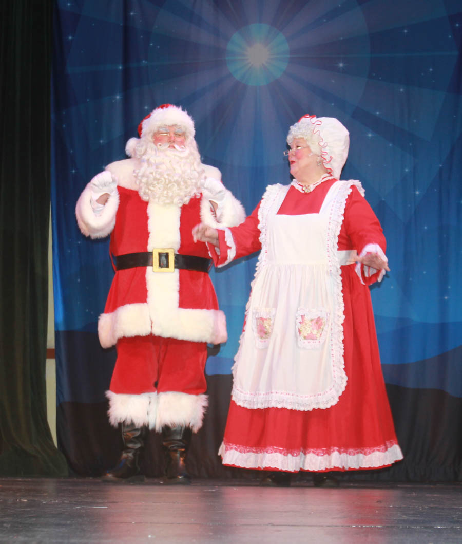 The 2014 Christmas Play gets underway