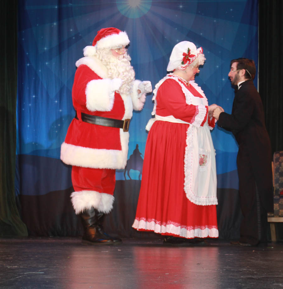 The 2014 Christmas Play gets underway