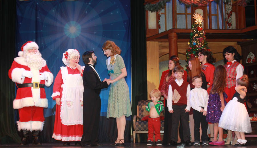 The 2014 Christmas Play gets underway