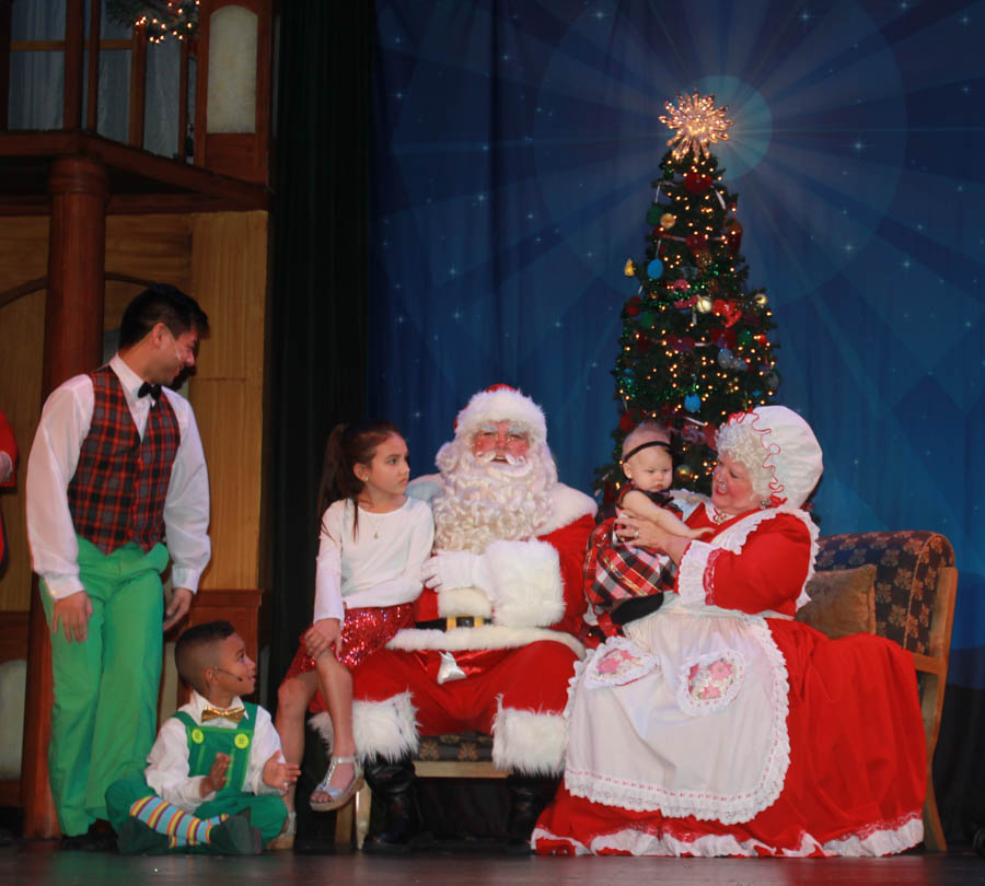 The 2014 Christmas Play gets underway