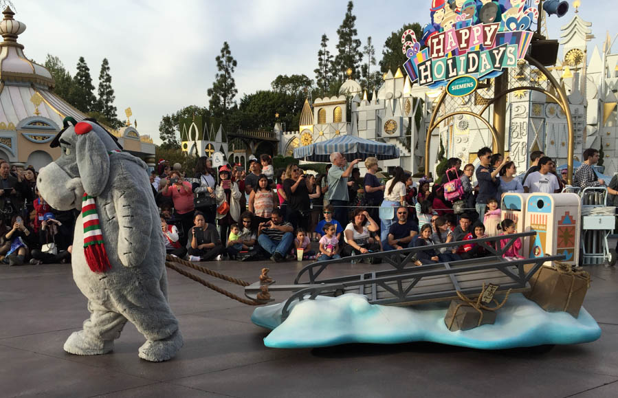 Christmas Eve Fantasy Parade at Disneyland 2014