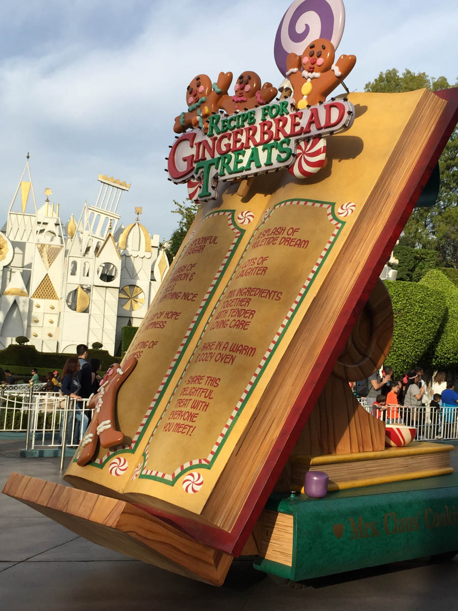 Christmas Eve Fantasy Parade at Disneyland 2014