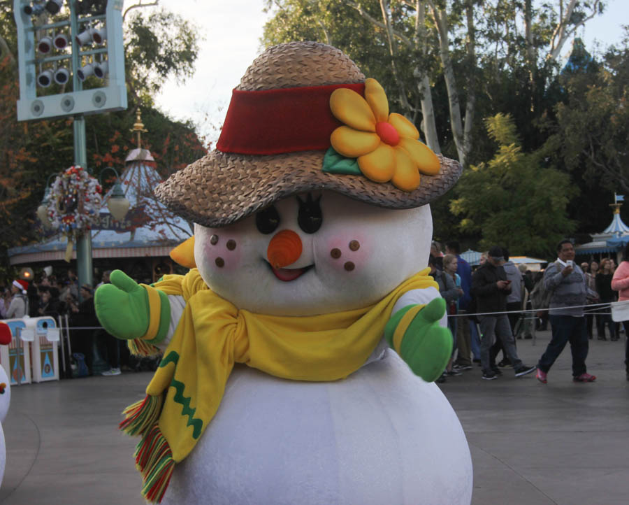 Disneyland Holiday Parade 12/24/2015