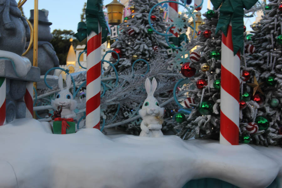 Disneyland Holiday Parade 12/24/2015