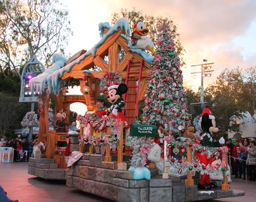 Disneyland Christmas Eve 2016