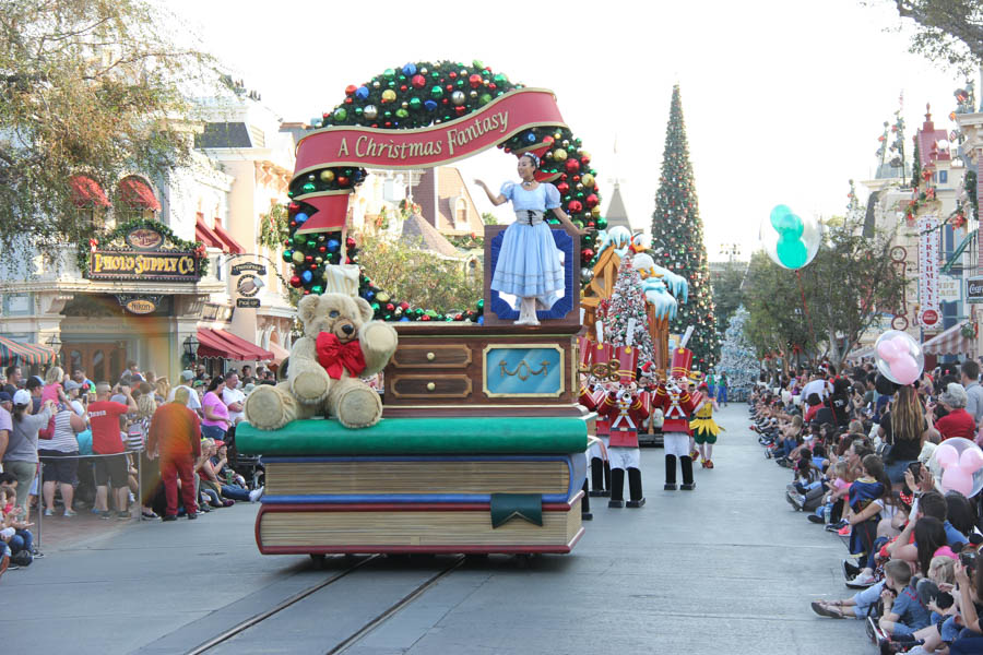 An early visit to Disneyland Christmas 2017