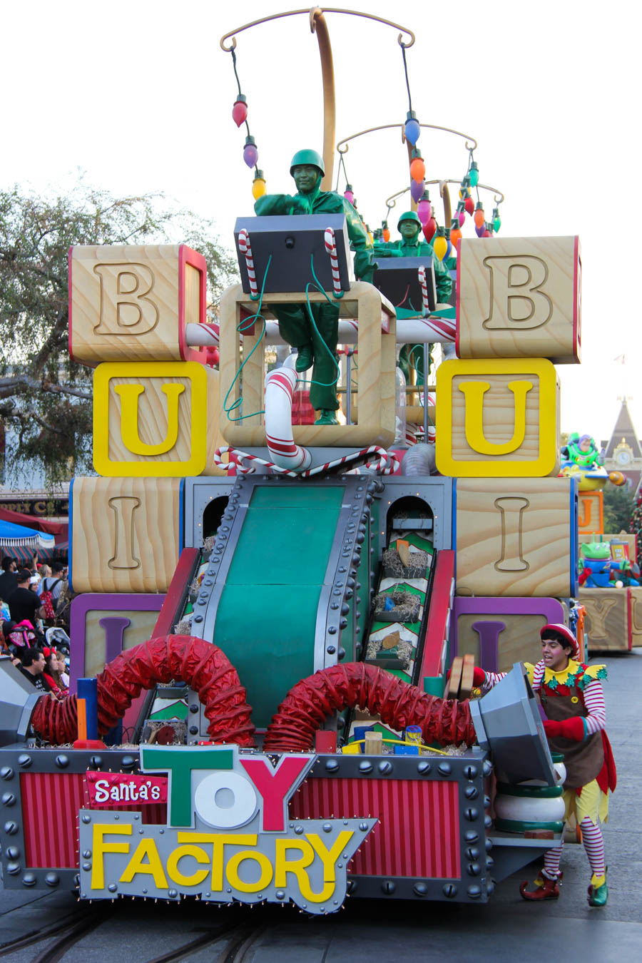 An early visit to Disneyland Christmas 2017