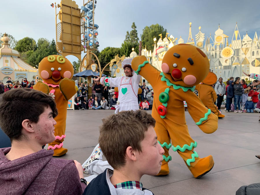 Disneyland Christmas Parade 12/24/2019