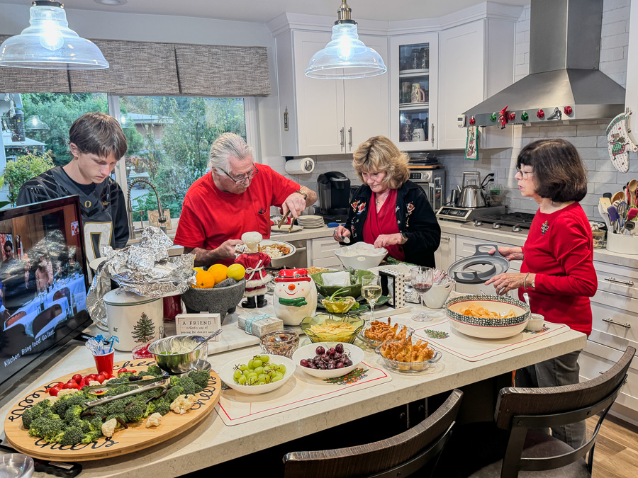 2025-12-25 Christmas Dinner With Friends And Family