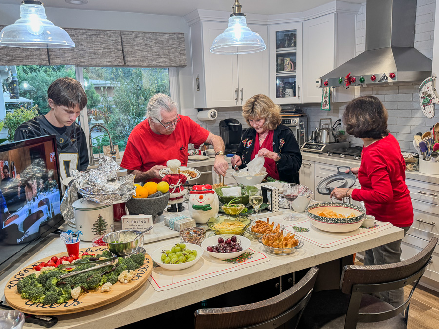 2025-12-25 Christmas Dinner With Friends And Family