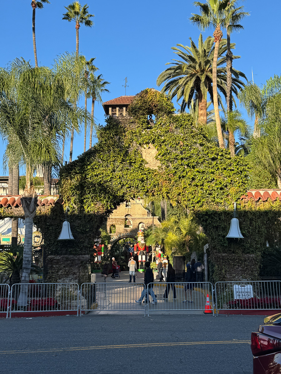 2025-12-28 Riverside Mission Inn Dinner With The Dudas