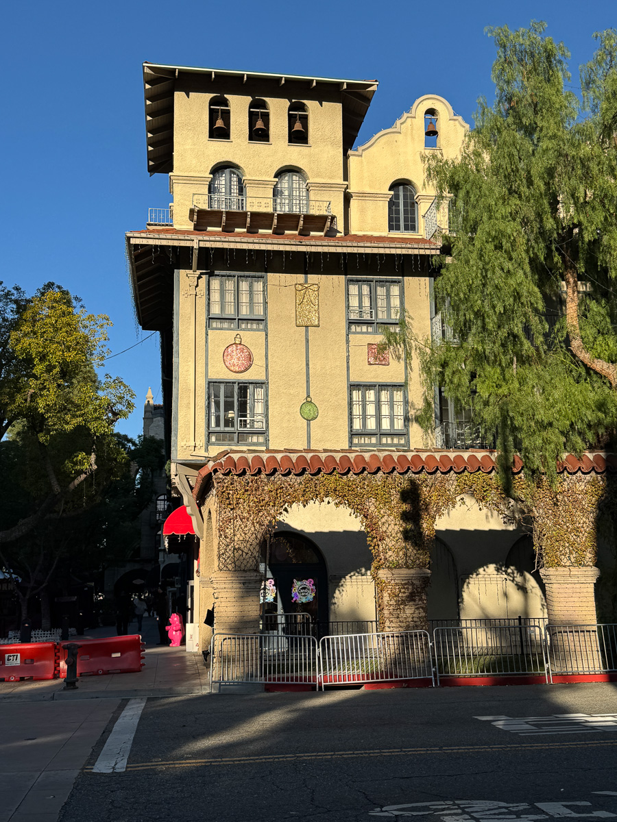 2025-12-28 Riverside Mission Inn Dinner With The Dudas