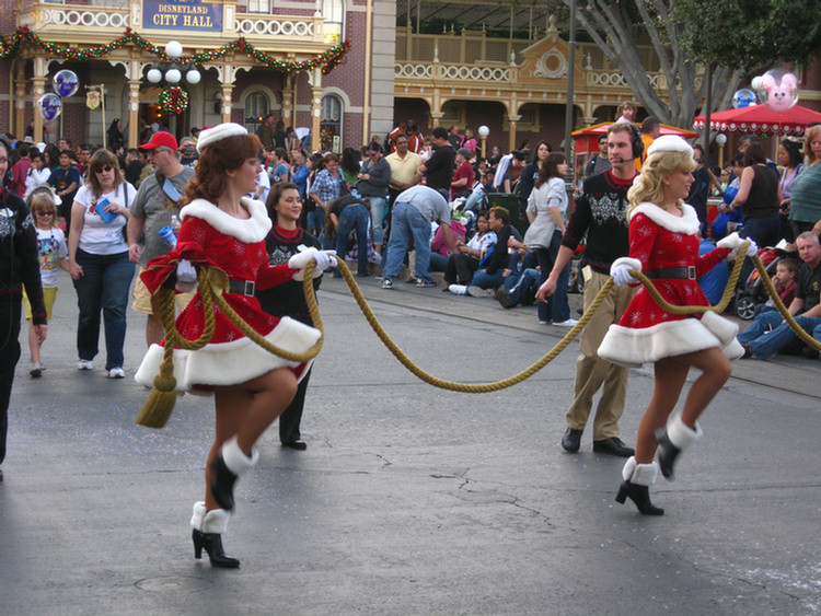 Disneyland Christmas Parade With Hannah