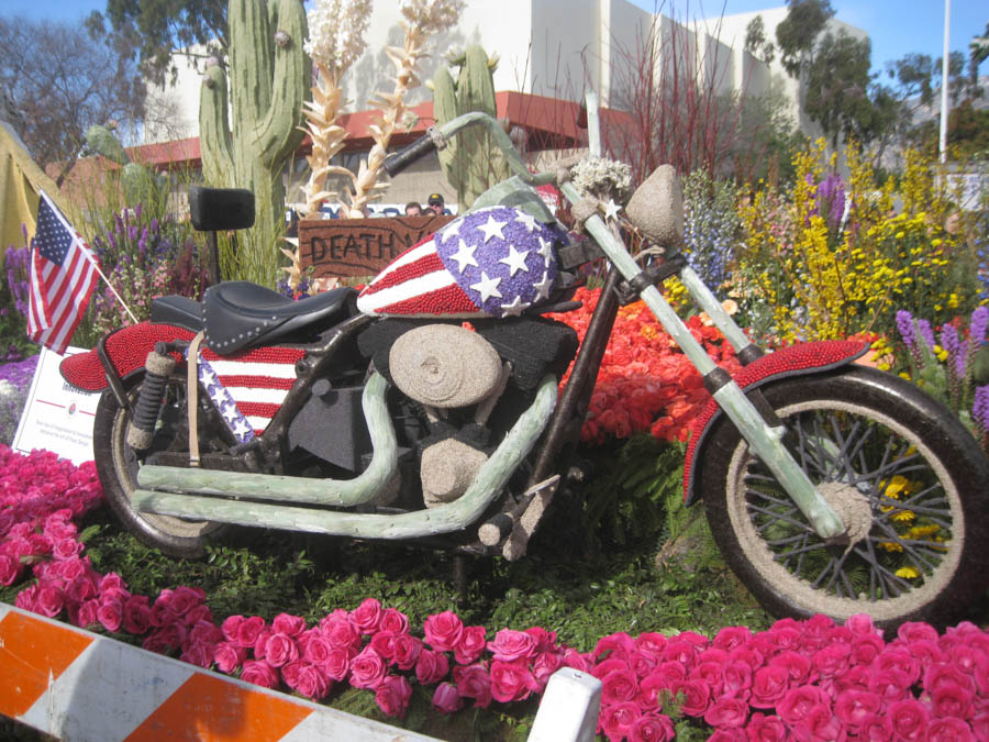 127th Rose Parade Floats And Santorini