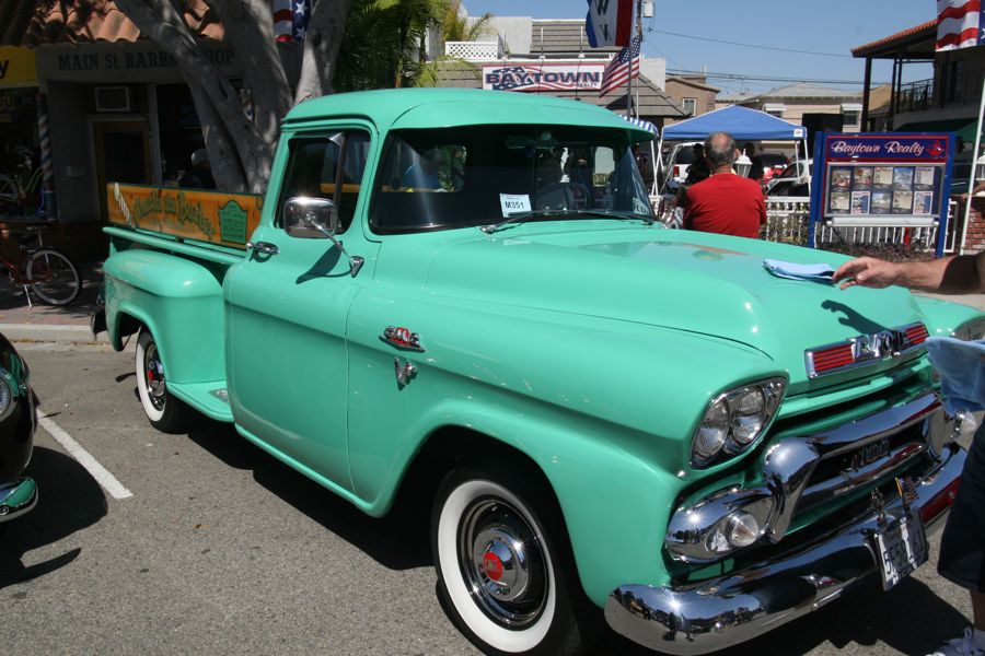 Seasl Beach Car Show