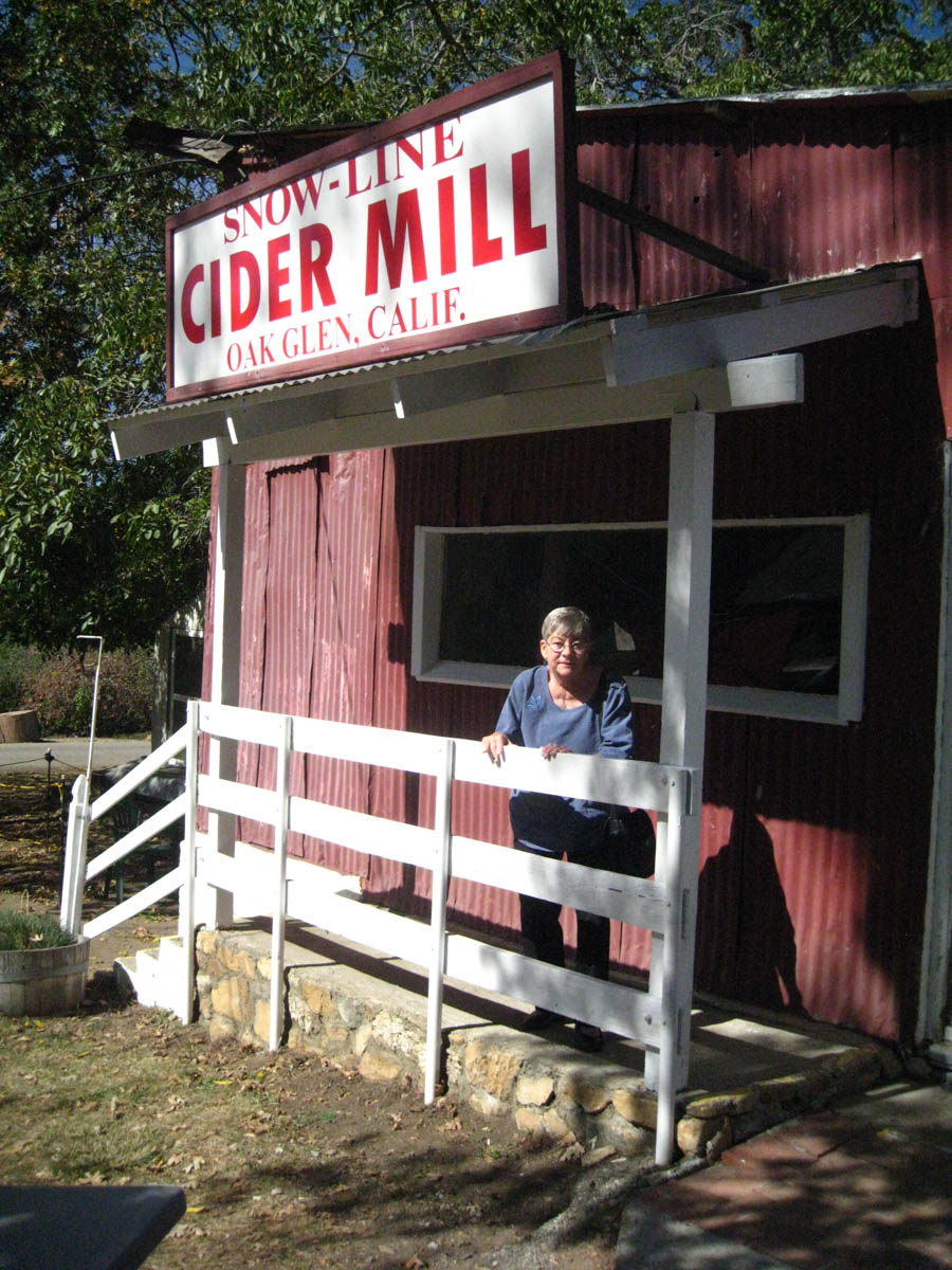 Apple picking in Oak Glen California October 2014