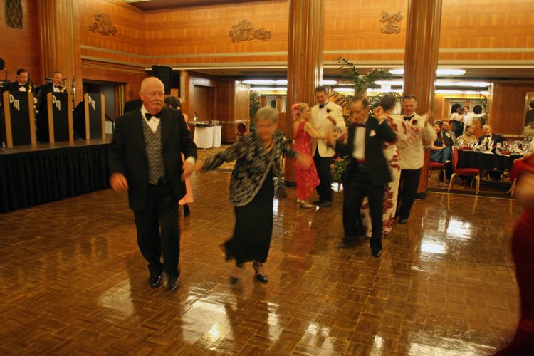 Inside the Art Deco 2010 Dance