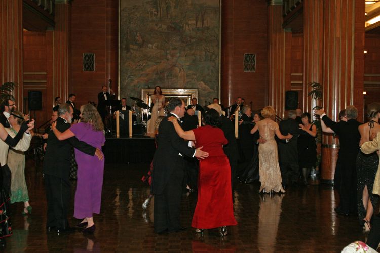 Inside the Art Deco 2010 Dance