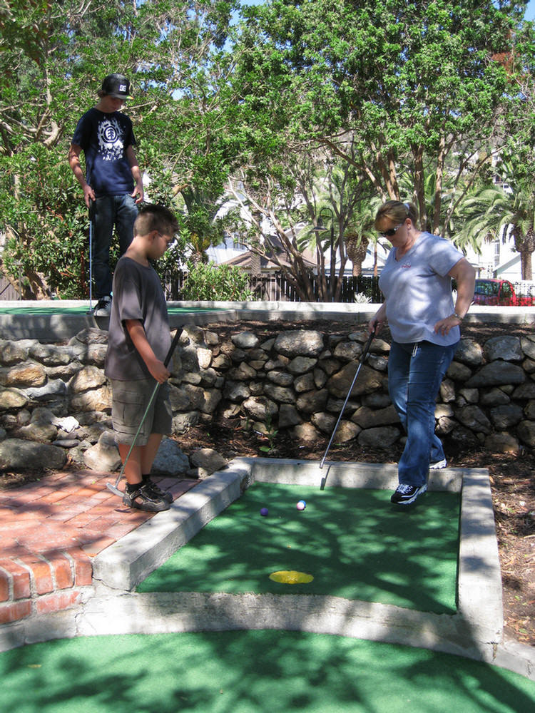 Golf and Lunch at Catalina August 2009