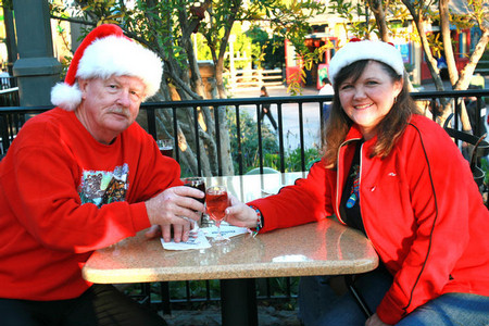 Paul & Robin enjoying a break; Sue got hold of the camera