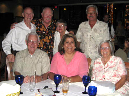 Greg, Paul, Sue, James and Del, Vicky, and Linda at dinner