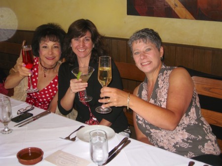 Donna, Cyndy and Kerstin propose a toast