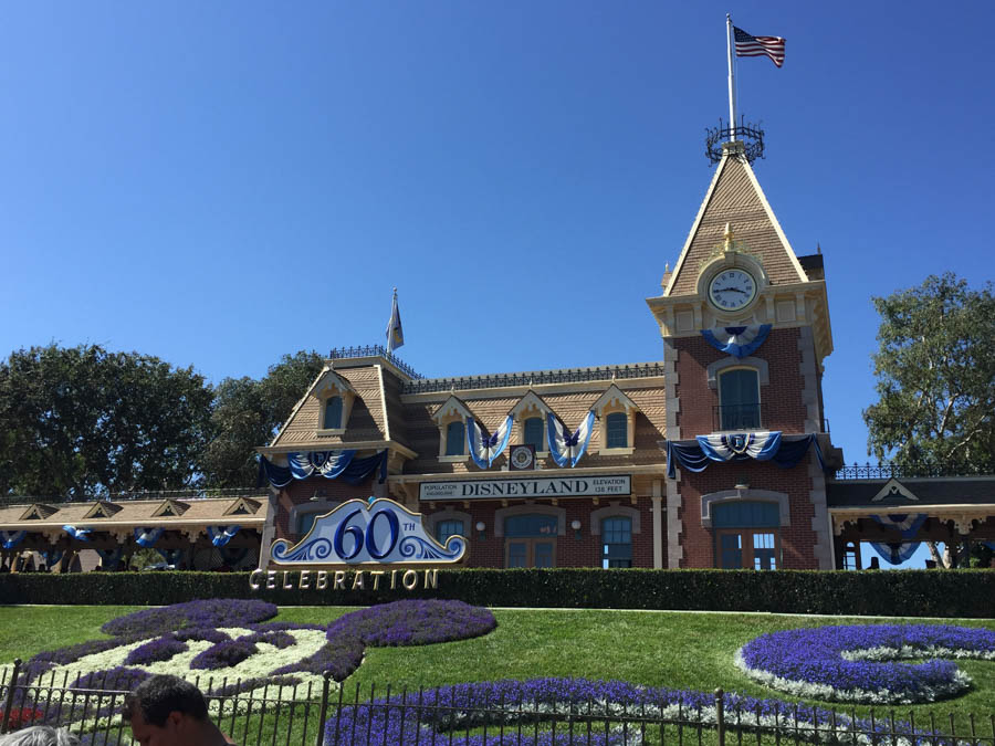 Disneyland of its 60th anniversary 7/17/2015