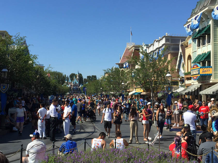 Disneyland of its 60th anniversary 7/17/2015