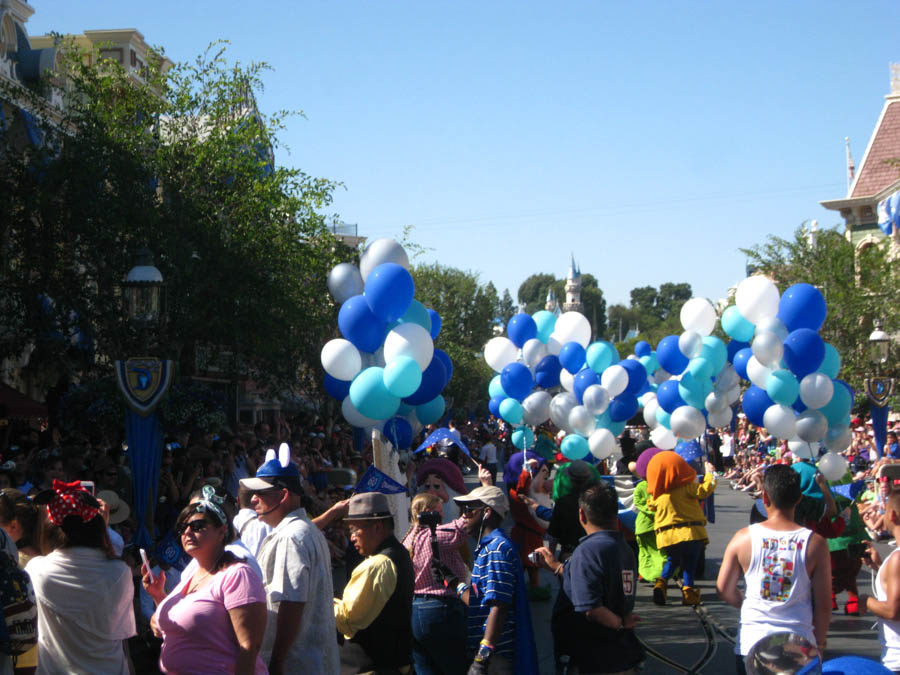 Disneyland of its 60th anniversary 7/17/2015