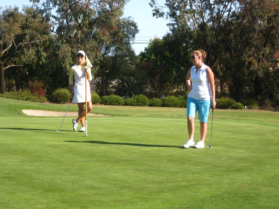 Sarah and Jon play gold at Old Ranch