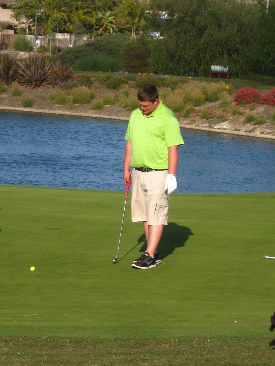 Sarah and Jon play gold at Old Ranch