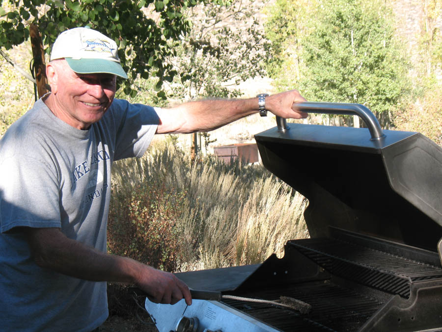 Bob and Sandy visit the local mountain communities on their September 2016 motorhome adventure