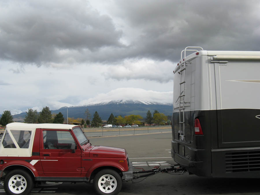 Bob and Sandy head for home after a 30 day motorhome adventure