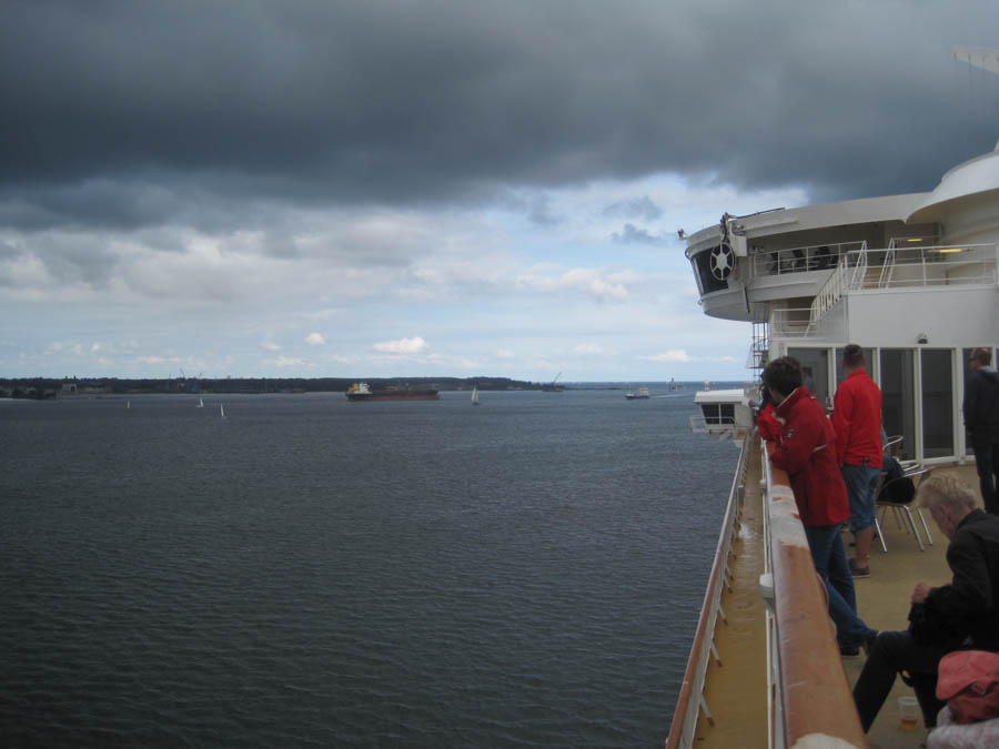 Hans and Kerstin cruise to Norway to catch a plane home to LA