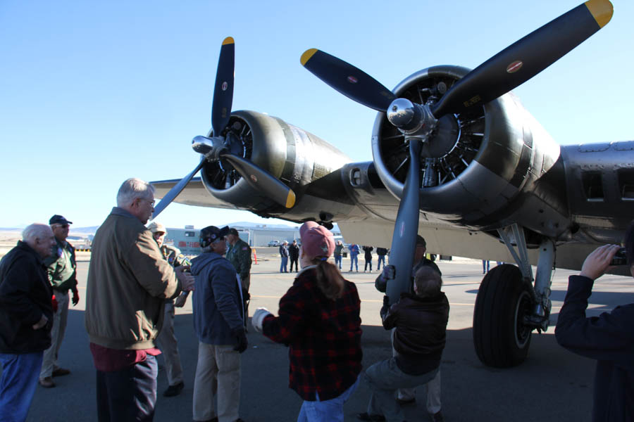 Hans and John go flying in a B-17 flight 2/4/2017