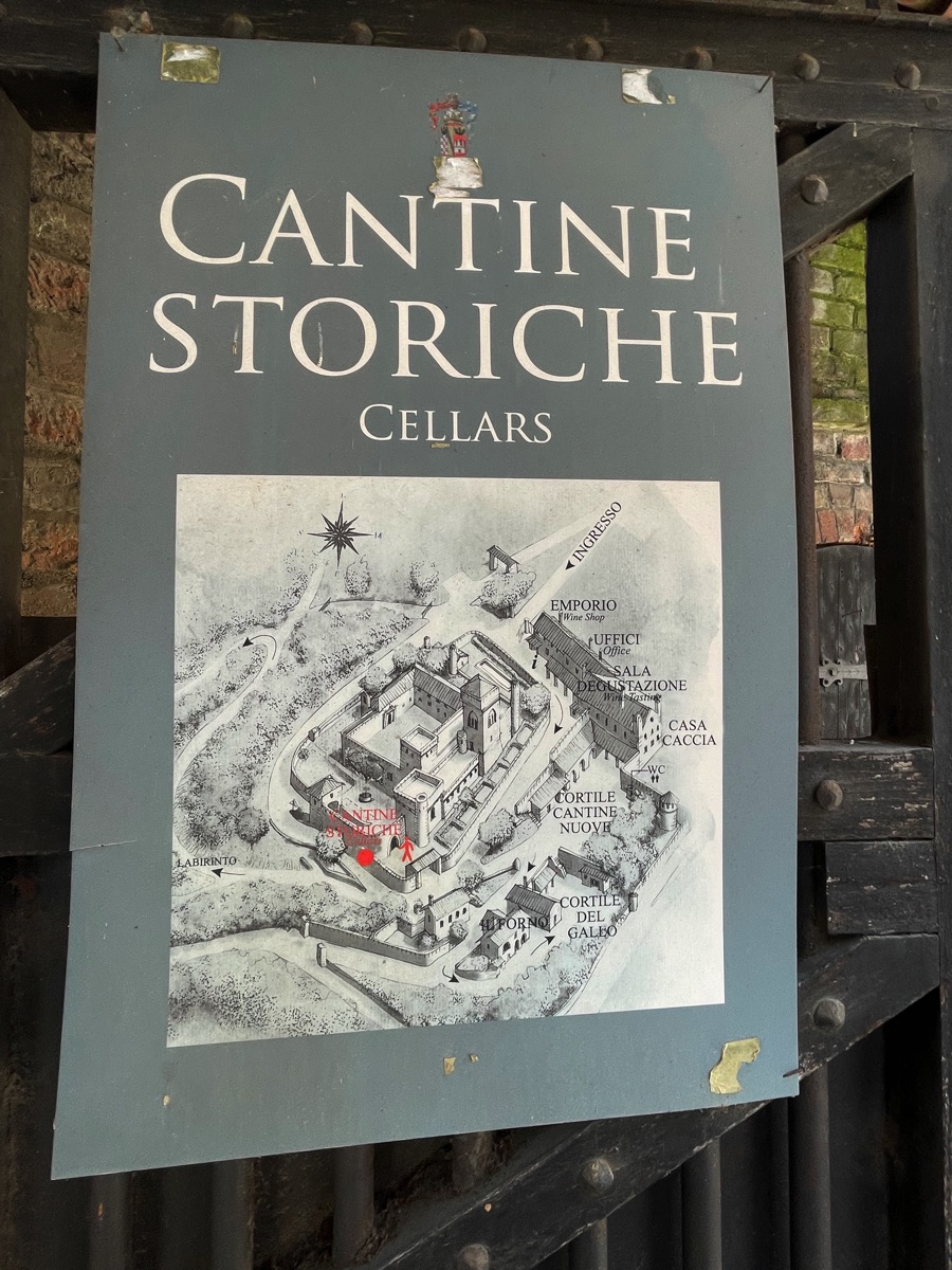 2025-09-11 Donna & BobTraveling To Tourin