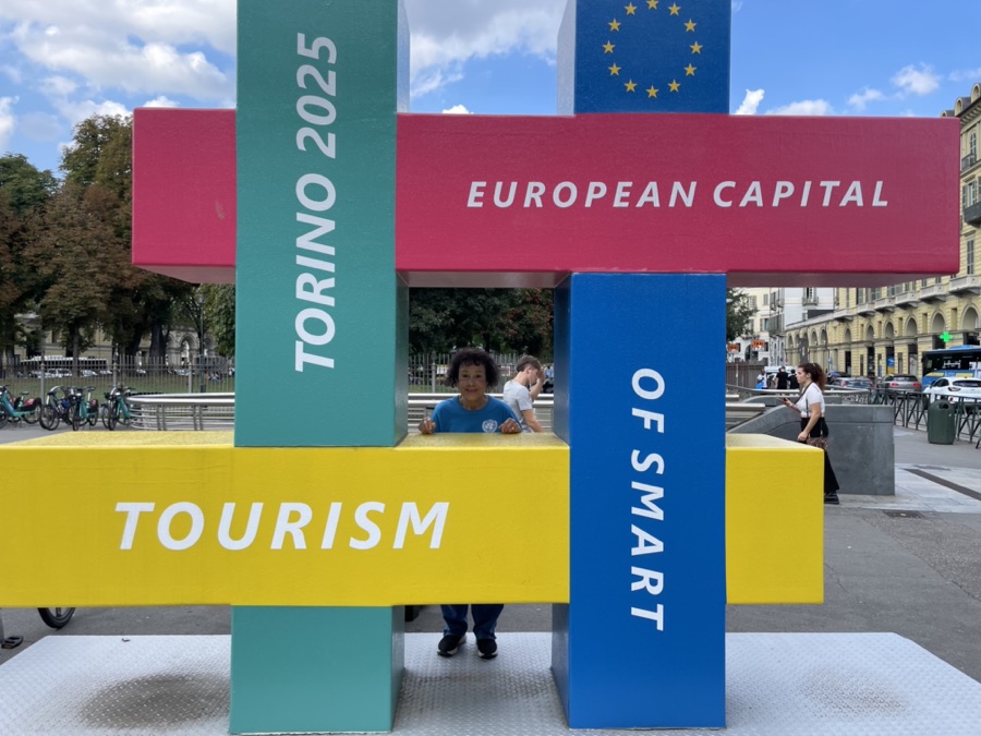 2025-09-11 Donna & BobTraveling To Tourin