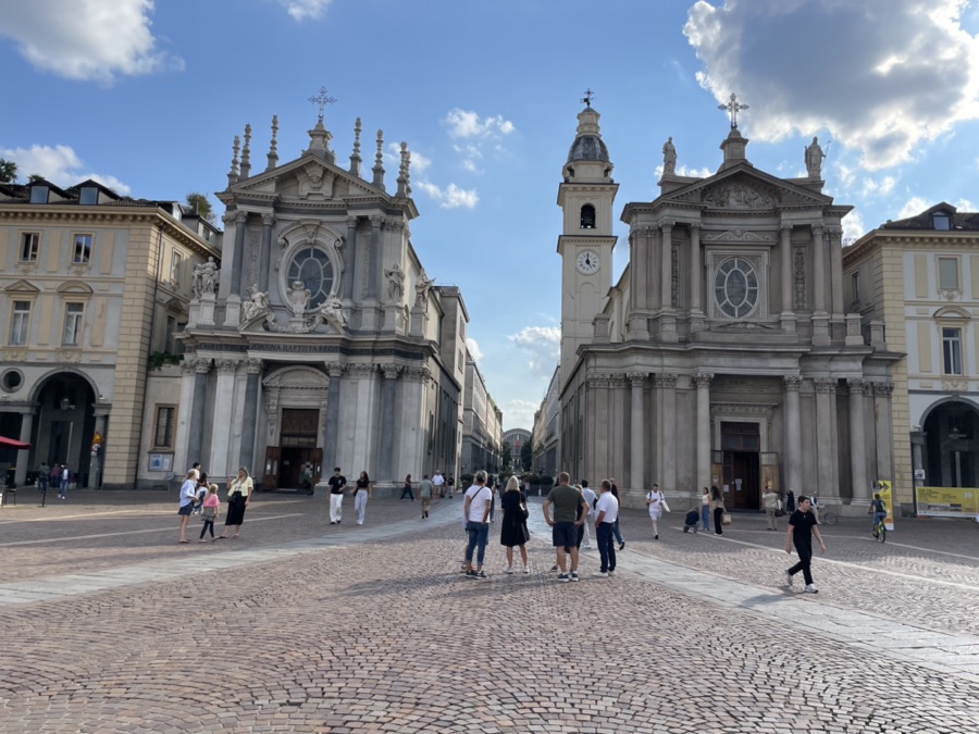 2025-09-11 Donna & BobTraveling To Tourin