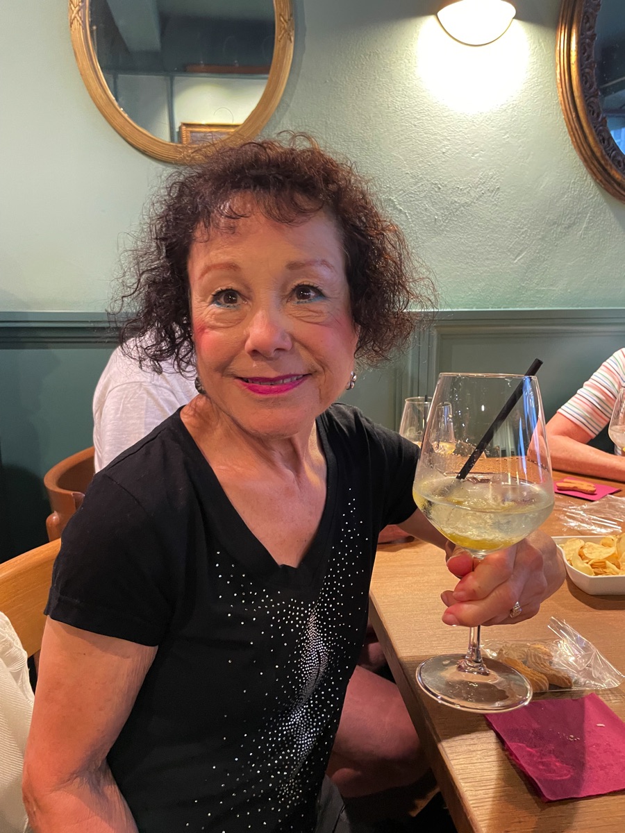 2025-09-11 Donna & BobTraveling To Tourin